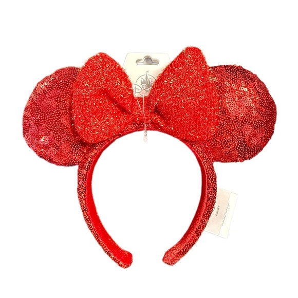 Disney Christmas 2025 Lil Rin Rin Plush Badge Red New